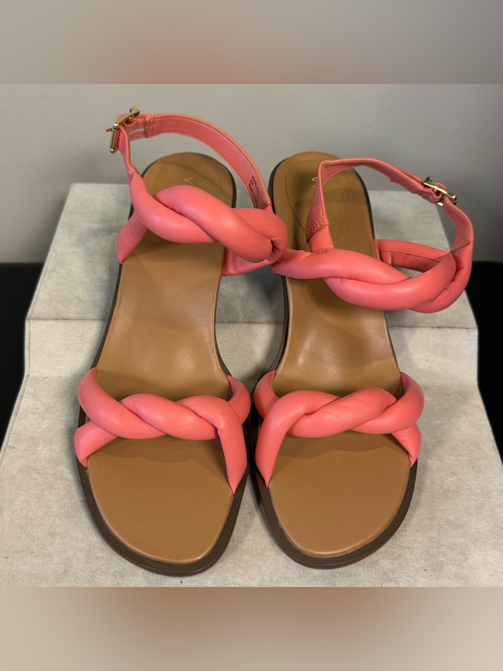 Vionic Coral Braided Strap Kitten Heel Sandals size 8, NWOT - Picture 5 of 6